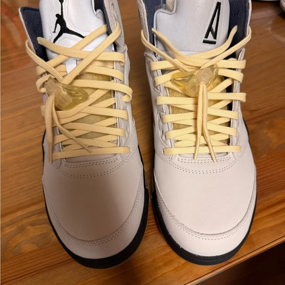 A Ma Maniere x Jordan 5 Retro Dawn White - Picture 2 of 6